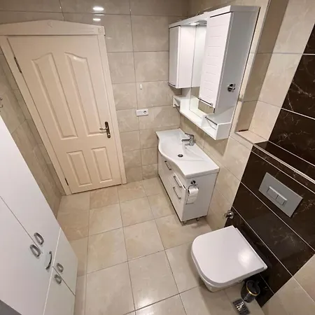 Appartement 5 Mins From The *